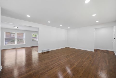 Tiny photo for 16560 Greenwood Avenue, South Holland, IL 60473 (MLS # 12634360)