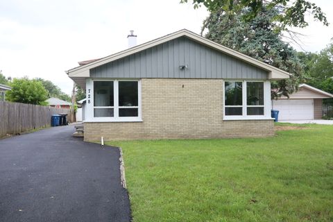 Tiny photo for 728 N Parker Street, Elmhurst, IL 60126 (MLS # 12451565)