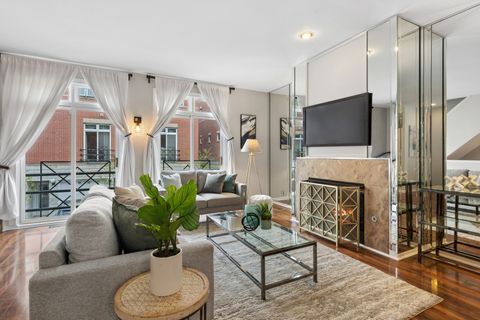 Tiny photo for 1511 S Indiana Avenue #G, Chicago, IL 60605 (MLS # 12609779)