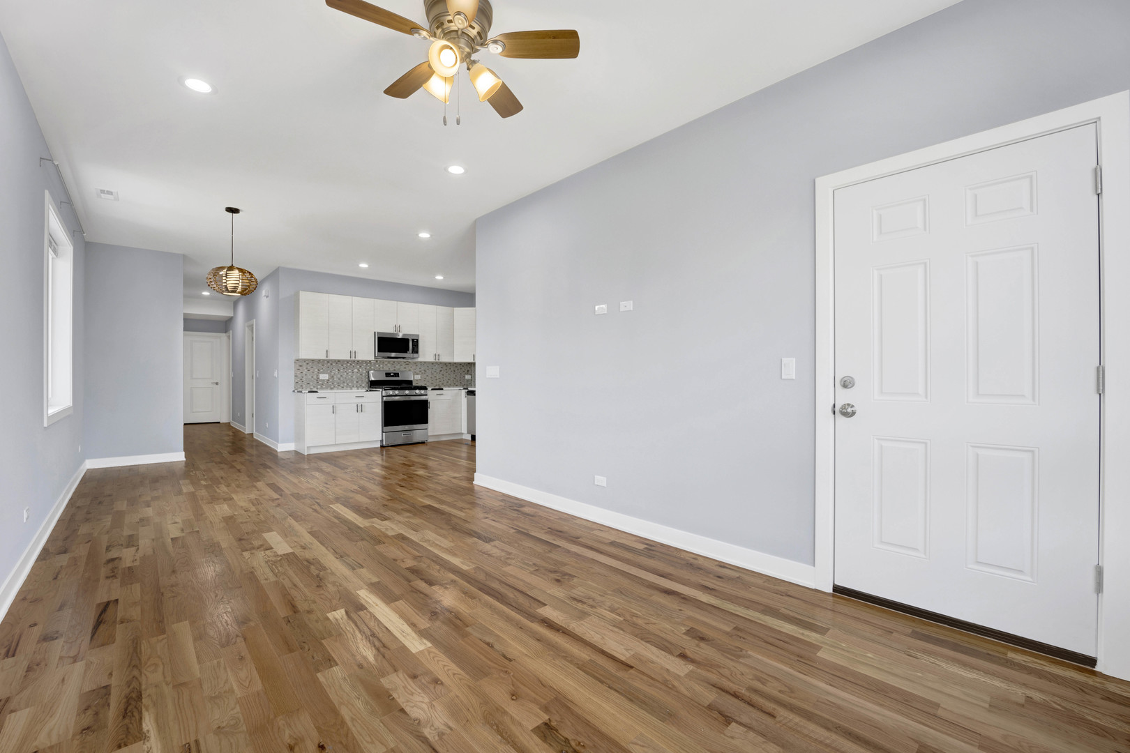 5843 W Corcoran Place