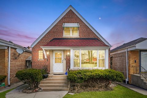 7925 S Francisco Avenue Chicago IL 60652