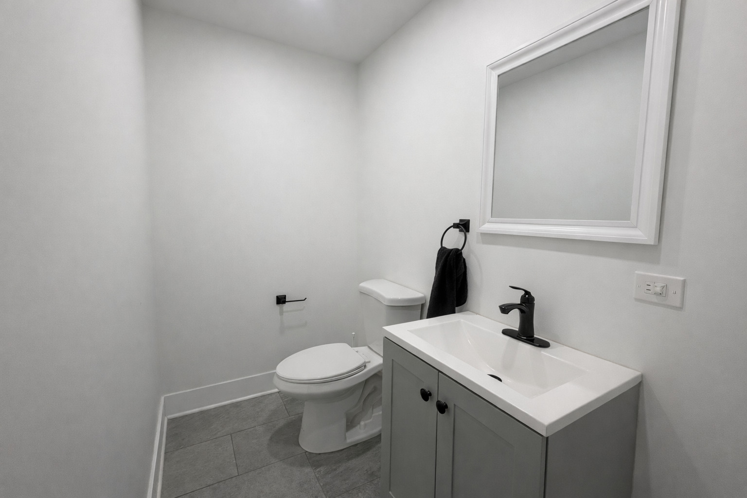 4937 S Prairie Avenue