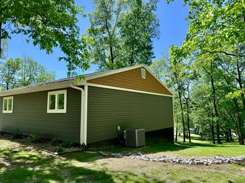Tiny photo for 65 Magnolia Lane, Vienna, IL 62995 (MLS # 12626609)
