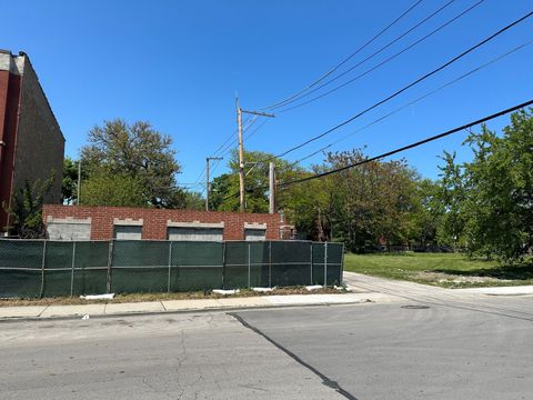 212 E 41st Street Chicago IL 60653