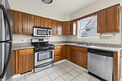 Tiny photo for 15 W Woodstock Street, Crystal Lake, IL 60014 (MLS # 12572265)