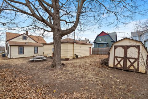 Tiny photo for 15 W Woodstock Street, Crystal Lake, IL 60014 (MLS # 12572265)
