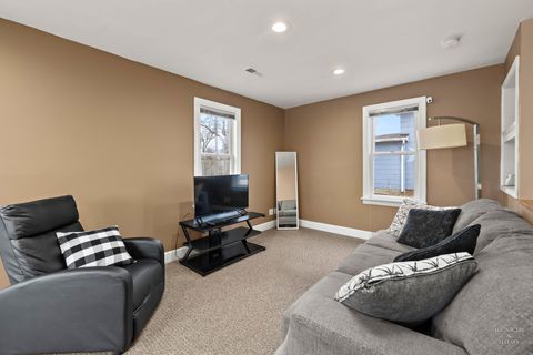 Tiny photo for 15 W Woodstock Street, Crystal Lake, IL 60014 (MLS # 12572265)