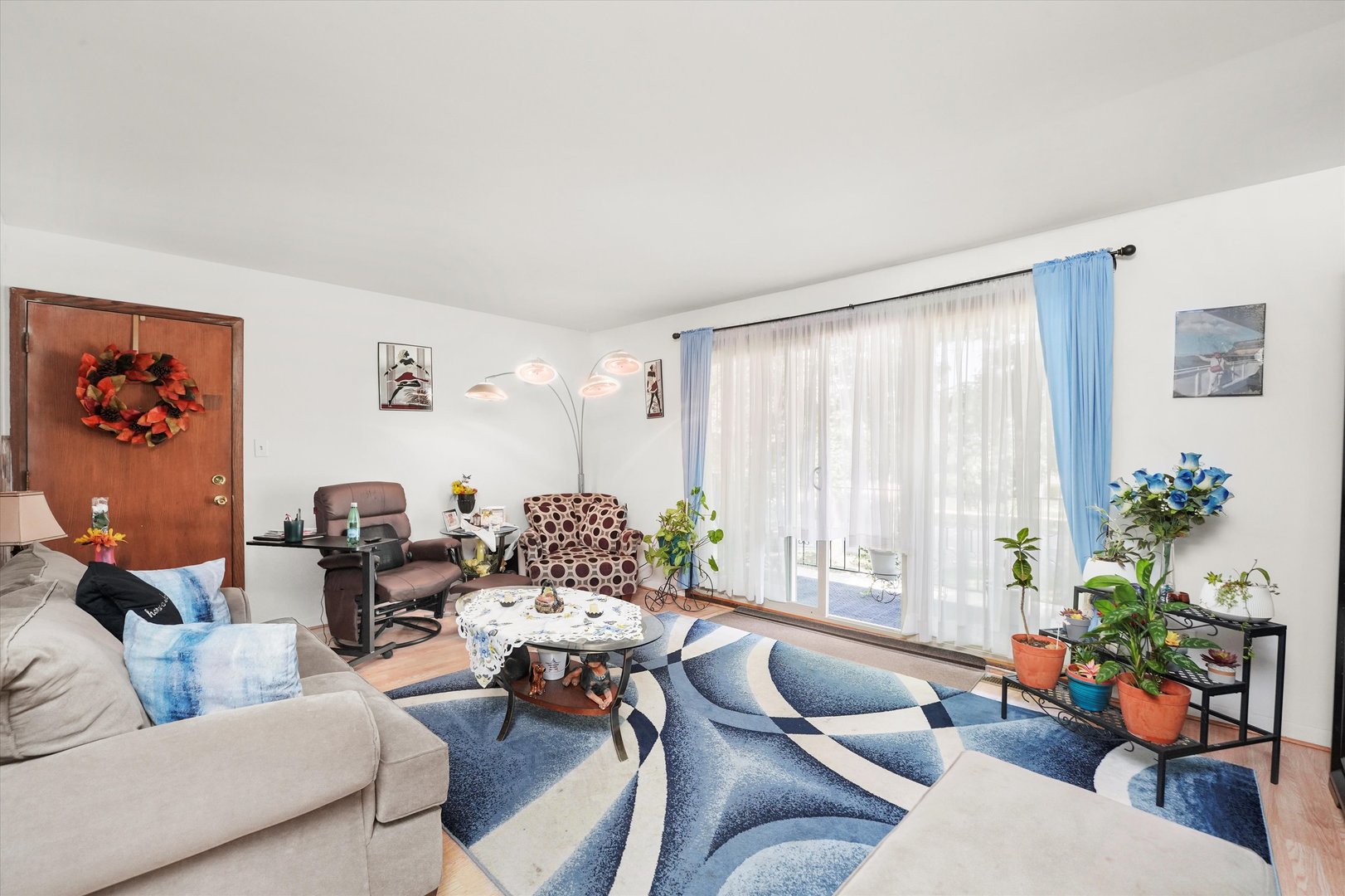 382 Prairie Avenue