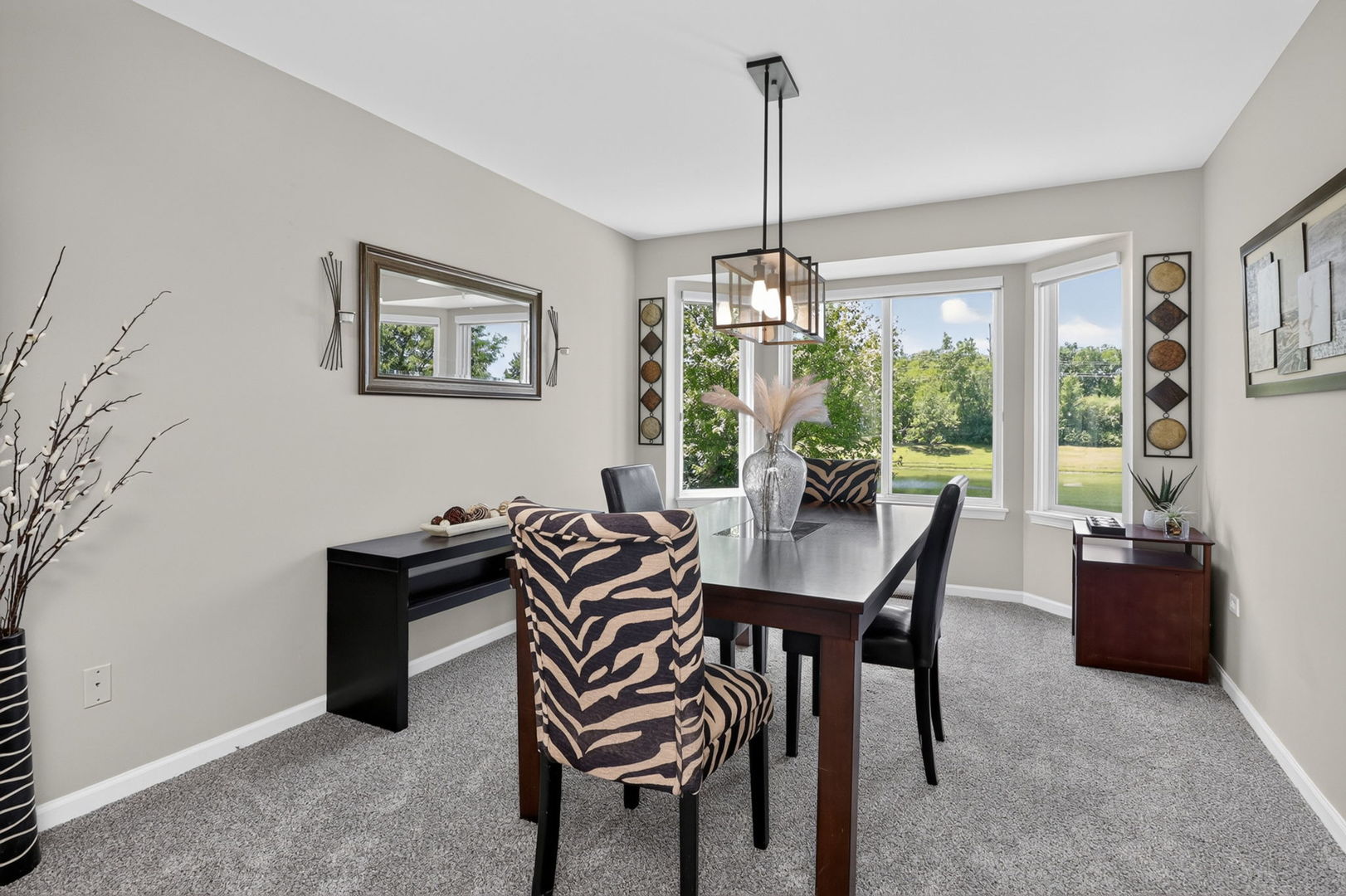 2441 Wydown Lane