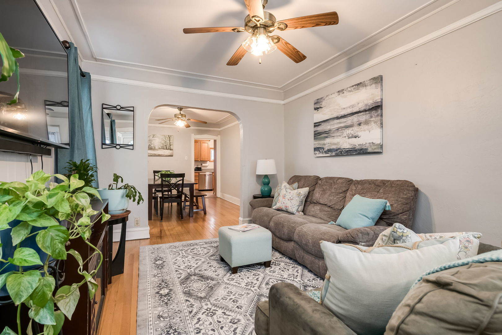 906 N Humphrey Avenue