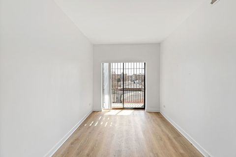 Tiny photo for 6104 S Dorchester Avenue #2S, Chicago, IL 60637 (MLS # 12530395)