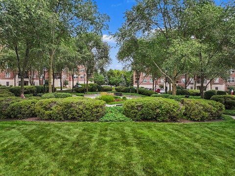 Tiny photo for 410 W MAHOGANY Court #408, Palatine, IL 60067 (MLS # 12717439)