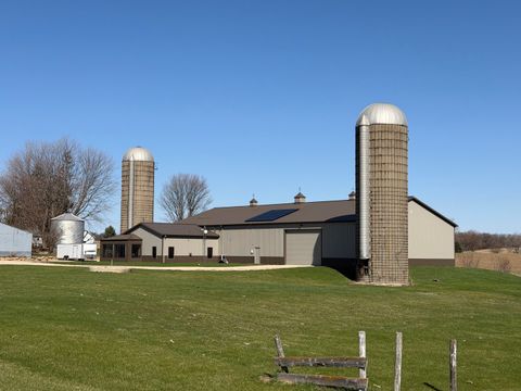 Photo of 12350 W IL RT 26 Route, Polo, IL 61064 (MLS # 12612995)