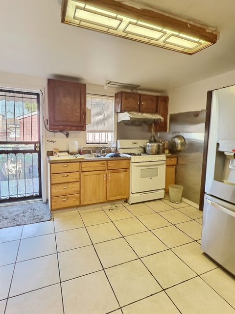 Tiny photo for 2628 S Union Avenue, Chicago, IL 60616 (MLS # 12482714)