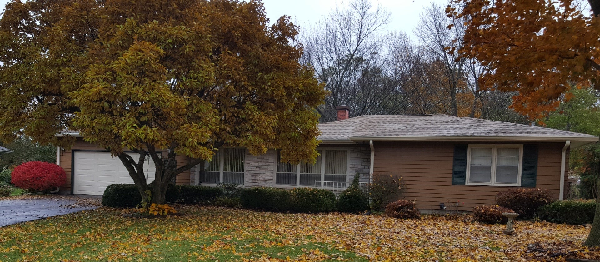 Photo 1 of 13 — 5391 DEXTER Drive, MERRILLVILLE, IN 46410