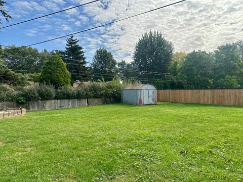 Tiny photo for 107 N Stevenson Lane, Mount Prospect, IL 60056 (MLS # 12497480)