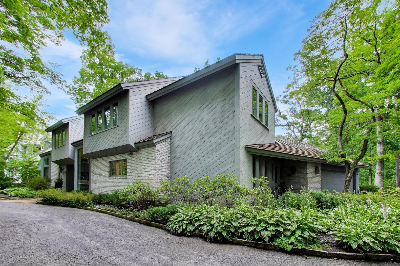 395 Cedar Avenue
