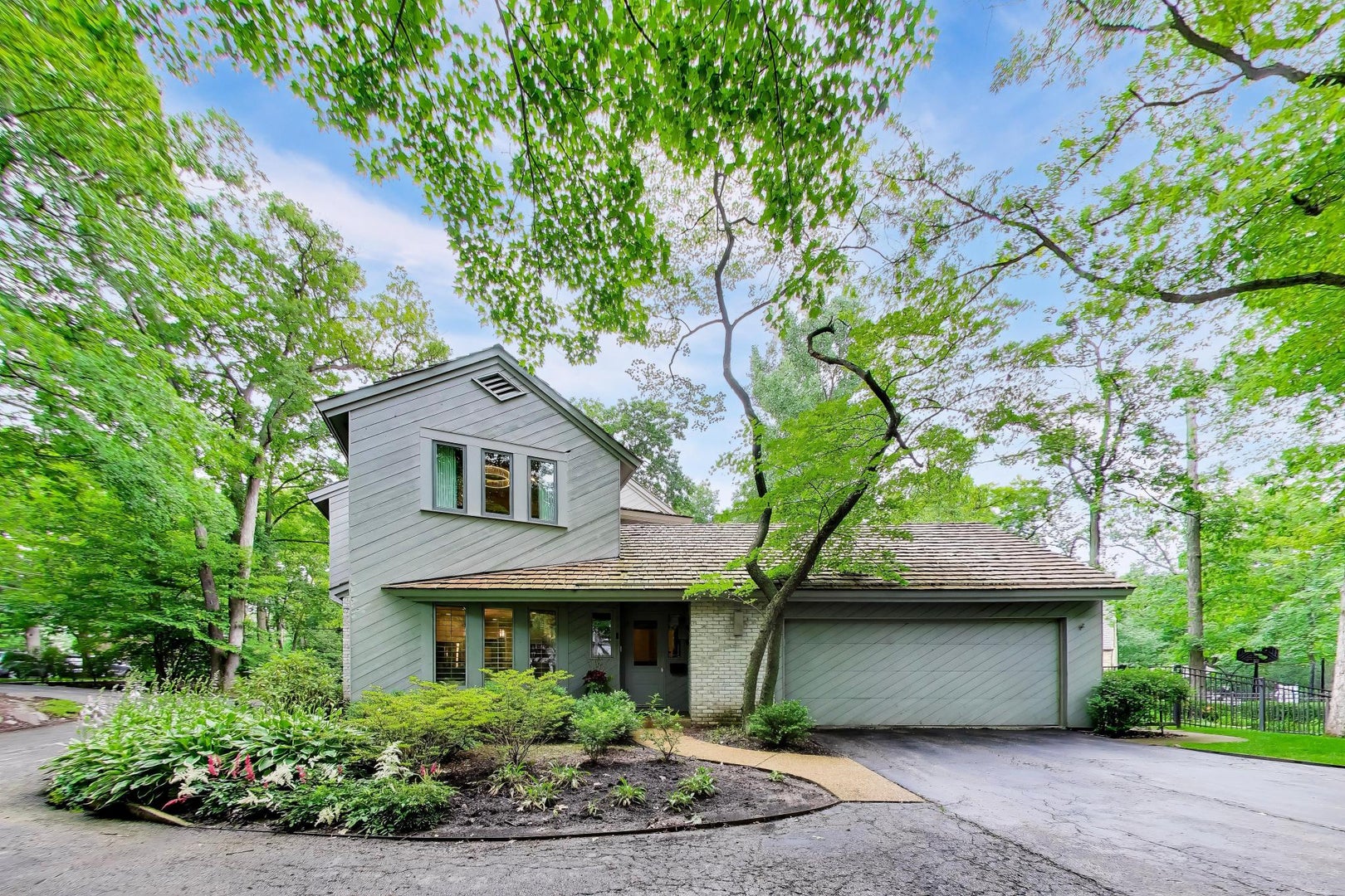 395 Cedar Avenue
