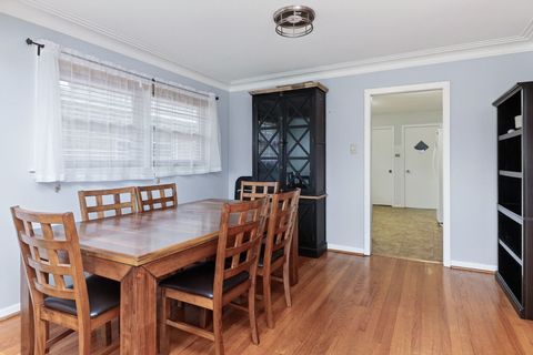 Tiny photo for 2832 W 100th Place, Evergreen Park, IL 60805 (MLS # 12524010)