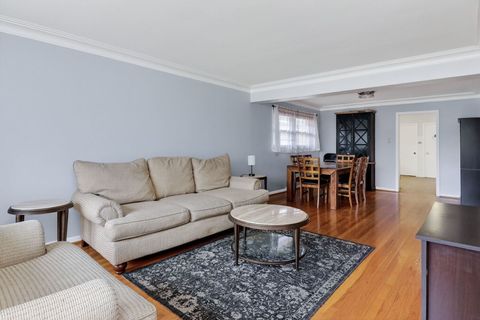 Tiny photo for 2832 W 100th Place, Evergreen Park, IL 60805 (MLS # 12524010)