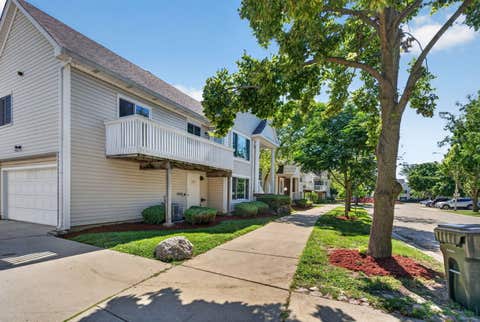 Tiny photo for 320 Fieldstone Court #320, Bolingbrook, IL 60440 (MLS # 12721516)