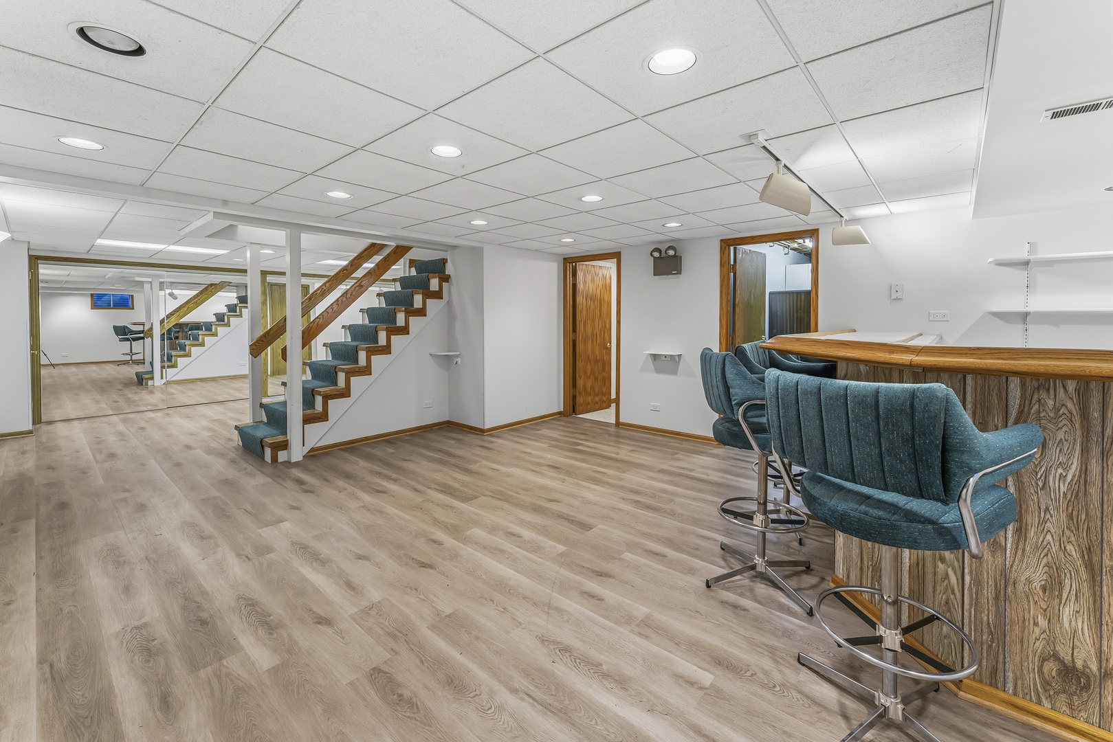 Palatine, Illinois 60067, United States, 4 Bedrooms Bedrooms, ,4 BathroomsBathrooms,Residential,Active,243043