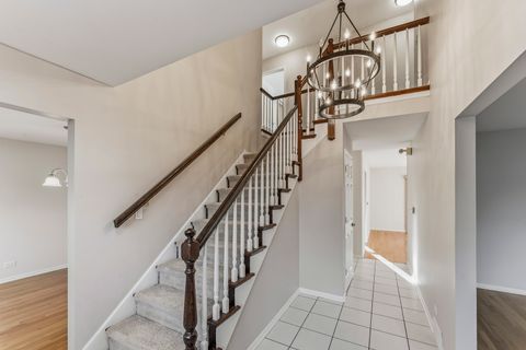 Tiny photo for 827 W Sandpiper Court, Palatine, IL 60067 (MLS # 12517029)