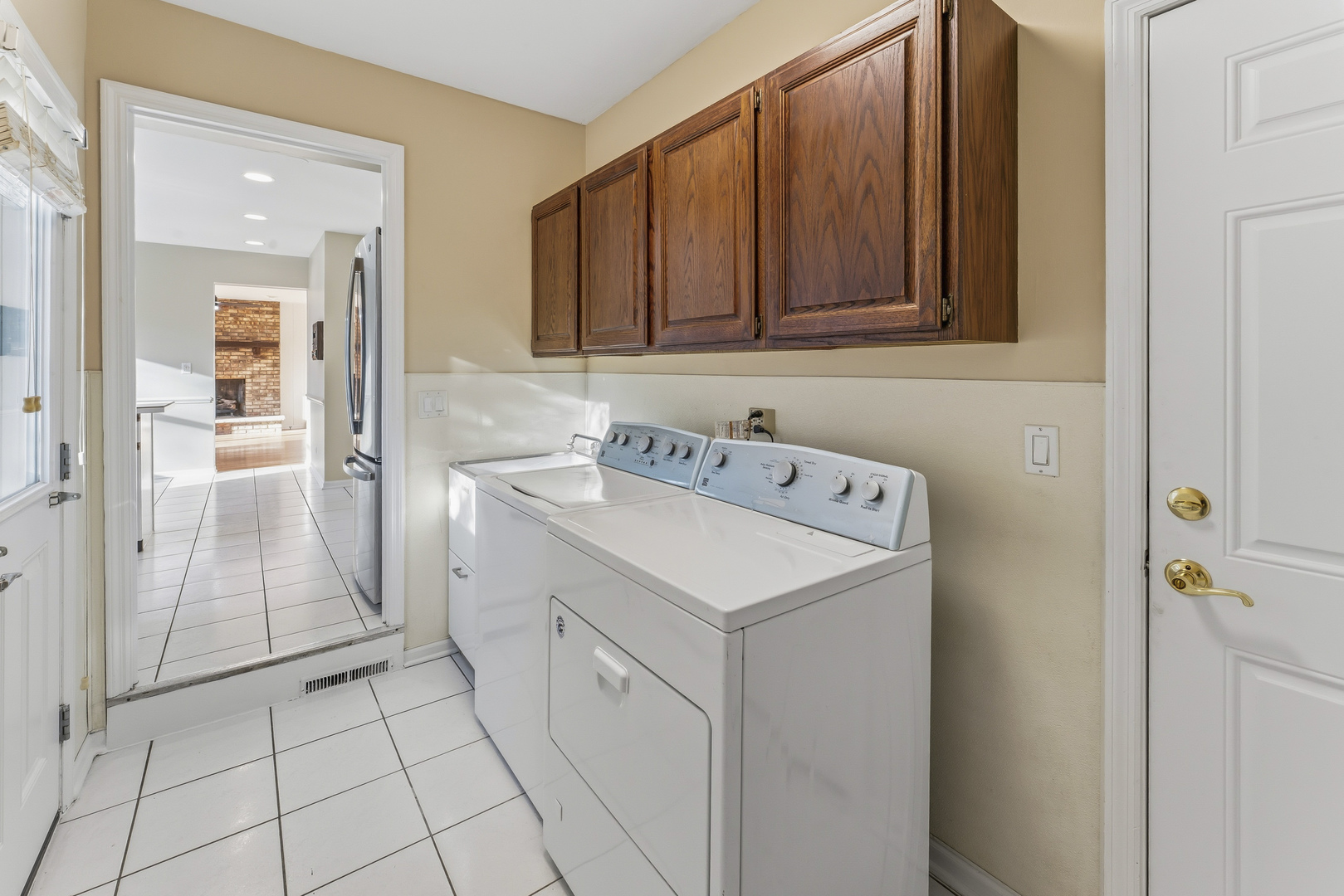 Palatine, Illinois 60067, United States, 4 Bedrooms Bedrooms, ,4 BathroomsBathrooms,Residential,Active,243043