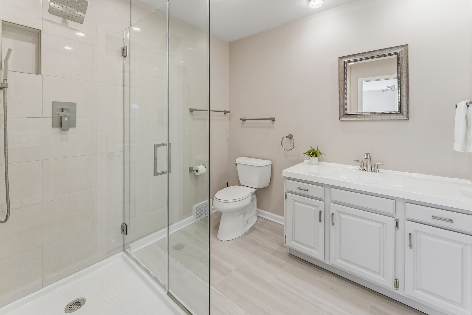 Palatine, Illinois 60067, United States, 4 Bedrooms Bedrooms, ,4 BathroomsBathrooms,Residential,Active,243043