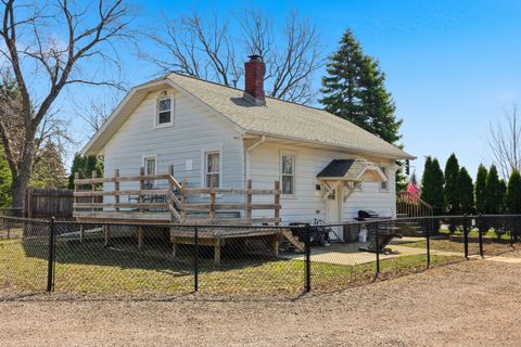 Photo of 307 W Army Trail Road, Bloomingdale, IL 60108 (MLS # 12607356)