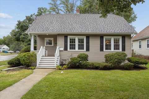 Photo of 5436 Cumnor Road, Downers Grove, IL 60515 (MLS # 12755923)