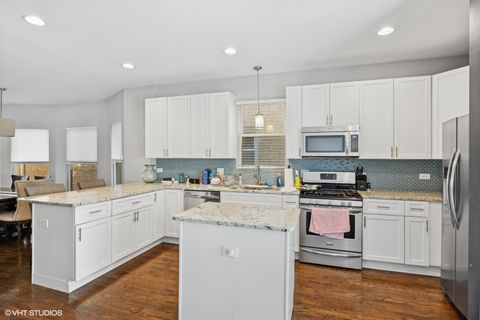 Tiny photo for 3206 Highland Avenue, Berwyn, IL 60402 (MLS # 12442480)