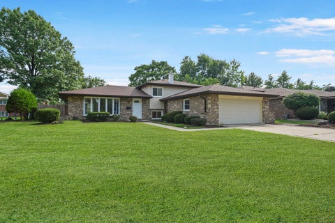 Tiny photo for 1617 Holly Avenue, Darien, IL 60561 (MLS # 12756865)