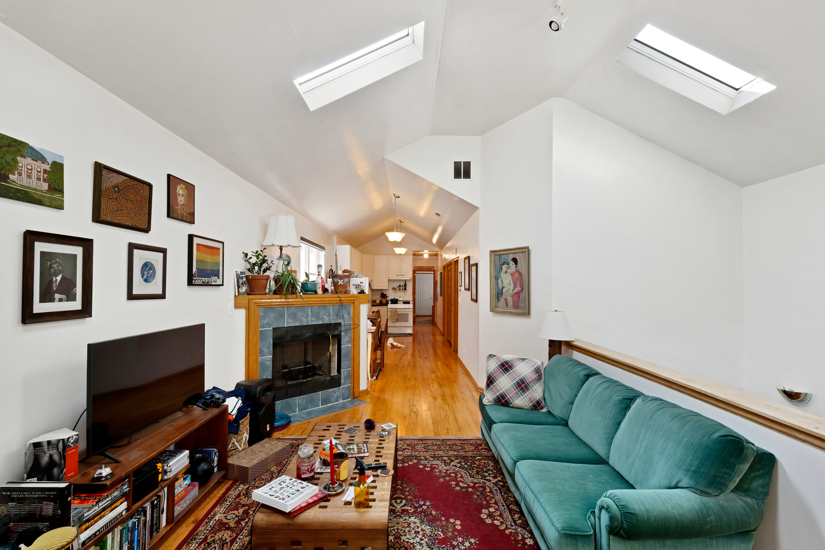 1422 N MAPLEWOOD Avenue