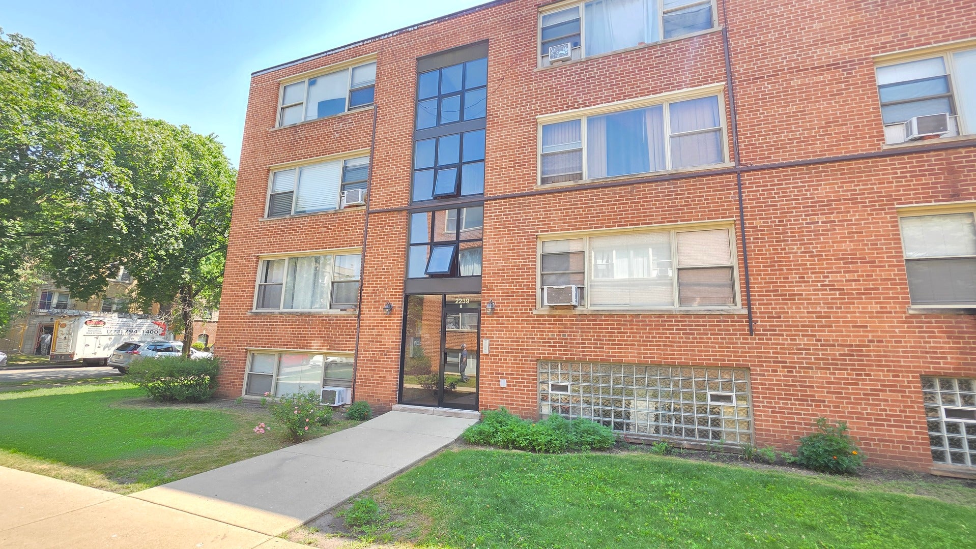 2239 W FARWELL Avenue 2A