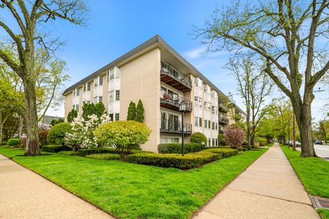 Photo of 701 Ridge Road #2A, Wilmette, IL 60091 (MLS # 12625463)
