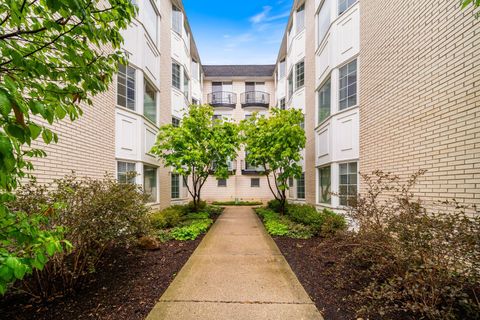 Tiny photo for 701 Ridge Road #2A, Wilmette, IL 60091 (MLS # 12625463)