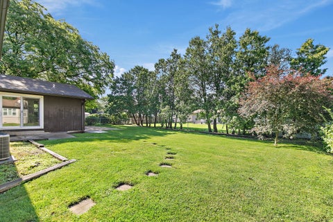 Tiny photo for 85 Sherbon Lane, Crystal Lake, IL 60014 (MLS # 12709624)