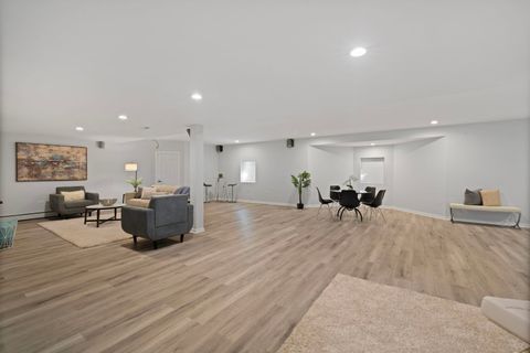 Tiny photo for 911 Red Fox Lane, Oak Brook, IL 60523 (MLS # 12445573)