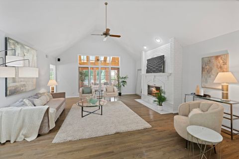 Tiny photo for 911 Red Fox Lane, Oak Brook, IL 60523 (MLS # 12445573)