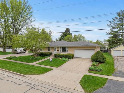 Photo of 215 N State Street, Genoa, IL 60135 (MLS # 12589483)