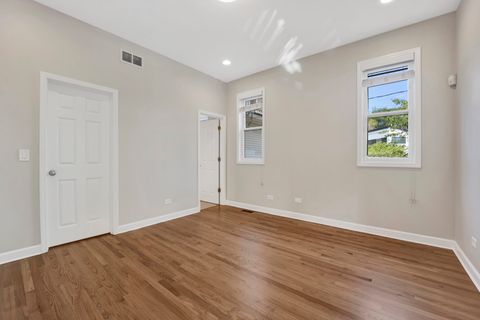 Tiny photo for 6025 N Ridge Avenue #1W, Chicago, IL 60660 (MLS # 12477745)