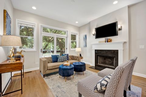 Tiny photo for 6025 N Ridge Avenue #1W, Chicago, IL 60660 (MLS # 12477745)