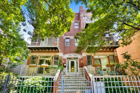 Photo of 6025 N Ridge Avenue #1W, Chicago, IL 60660 (MLS # 12477745)