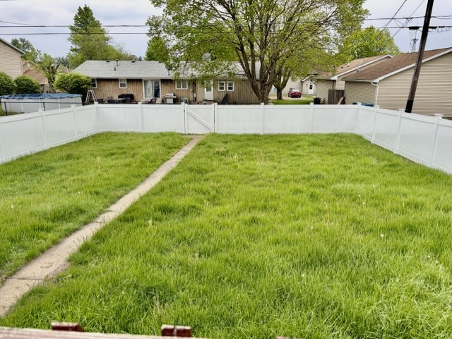 325 W 3rd Street