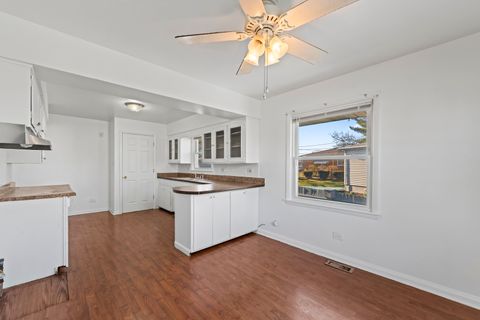 Tiny photo for 16426 Shirley Court, South Holland, IL 60473 (MLS # 12635383)