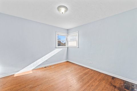 Tiny photo for 16426 Shirley Court, South Holland, IL 60473 (MLS # 12635383)