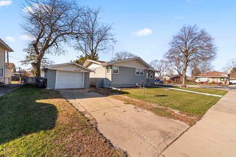 Tiny photo for 16426 Shirley Court, South Holland, IL 60473 (MLS # 12635383)