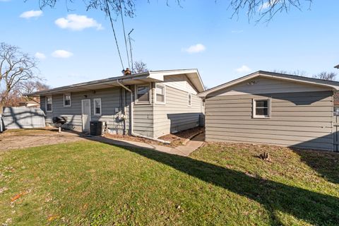 Tiny photo for 16426 Shirley Court, South Holland, IL 60473 (MLS # 12635383)