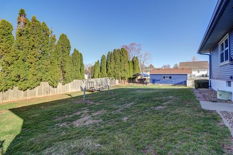 Tiny photo for 320 10th Street, Fulton, IL 61252 (MLS # 12586165)